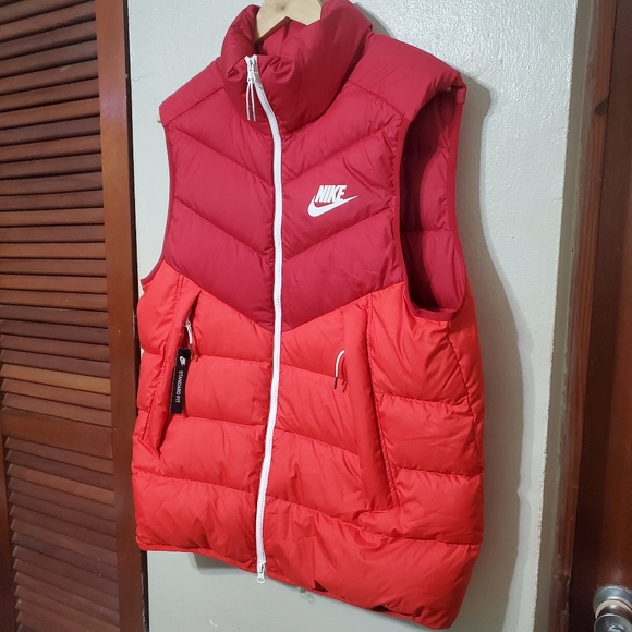 SOLD...Nike Windrunner Vest - Picture 2 of 10